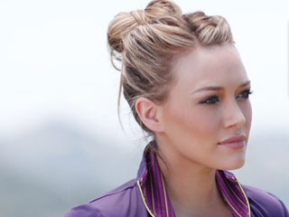 Hilary Duff just gave Millennials hope for a Lizzie McGuire revival